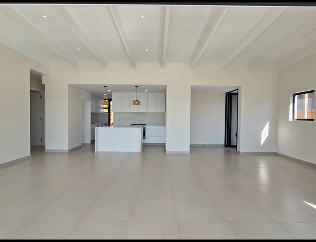 2 BEDROOM HOUSE FOR SALE IN SHAKAS ROCK